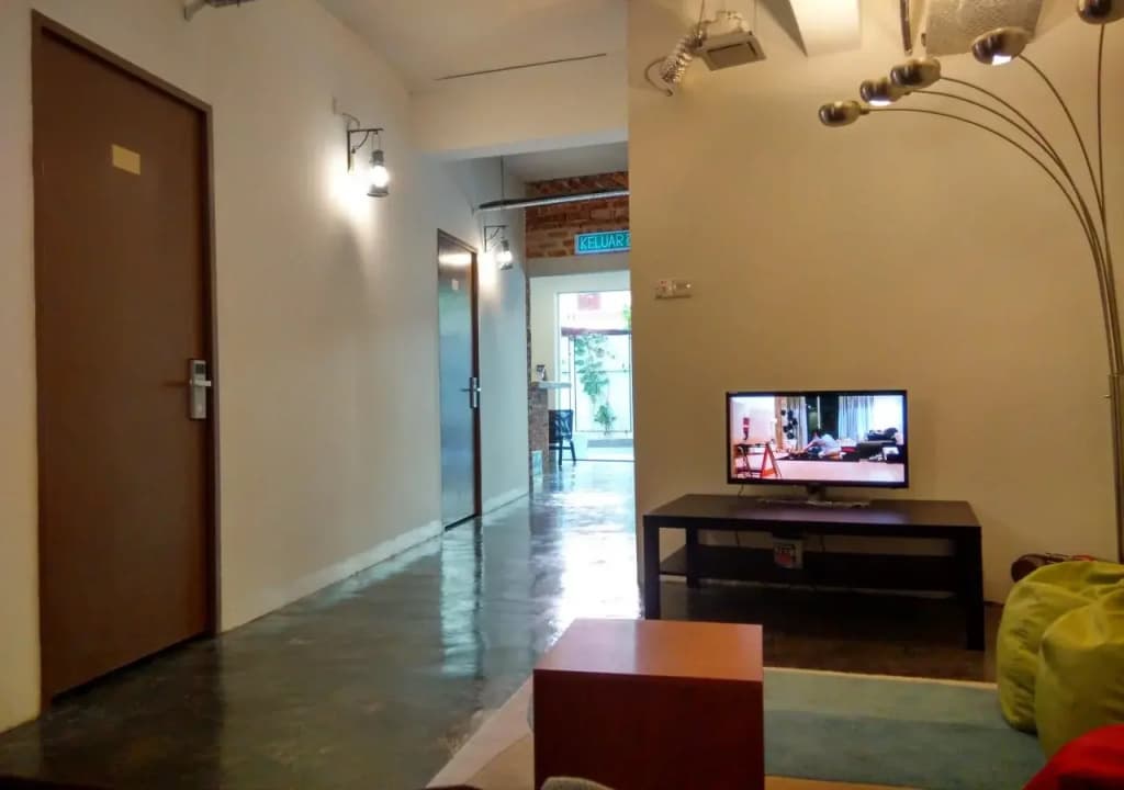 Alor Bunker Home - photo 8