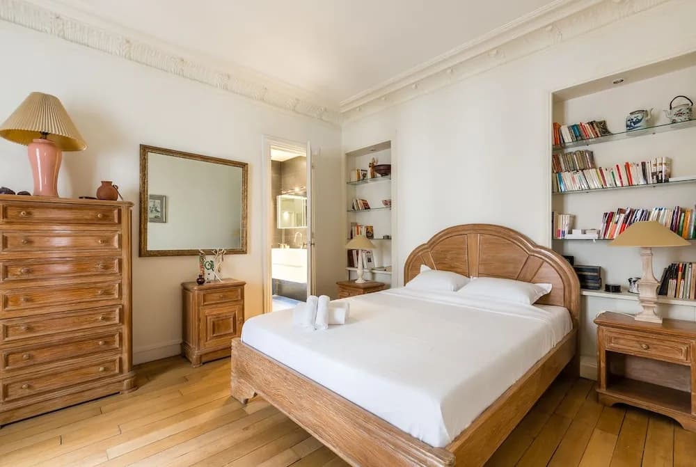 Ambassador Hideaway - photo 2