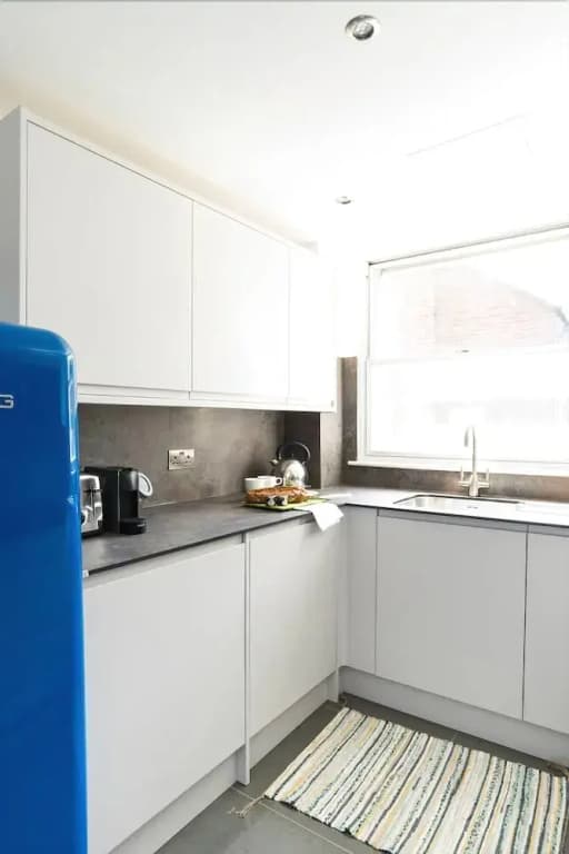 Stylish 2BR Flat next to Battersea Park - photo 14