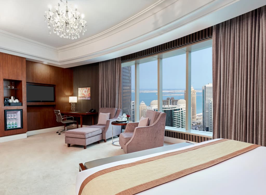Best Plaza Hotel West Bay - photo 11