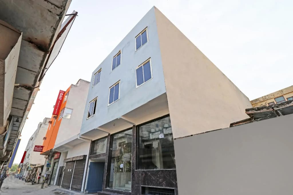 Townhouse 688 Hotel Tark Inn - photo 4