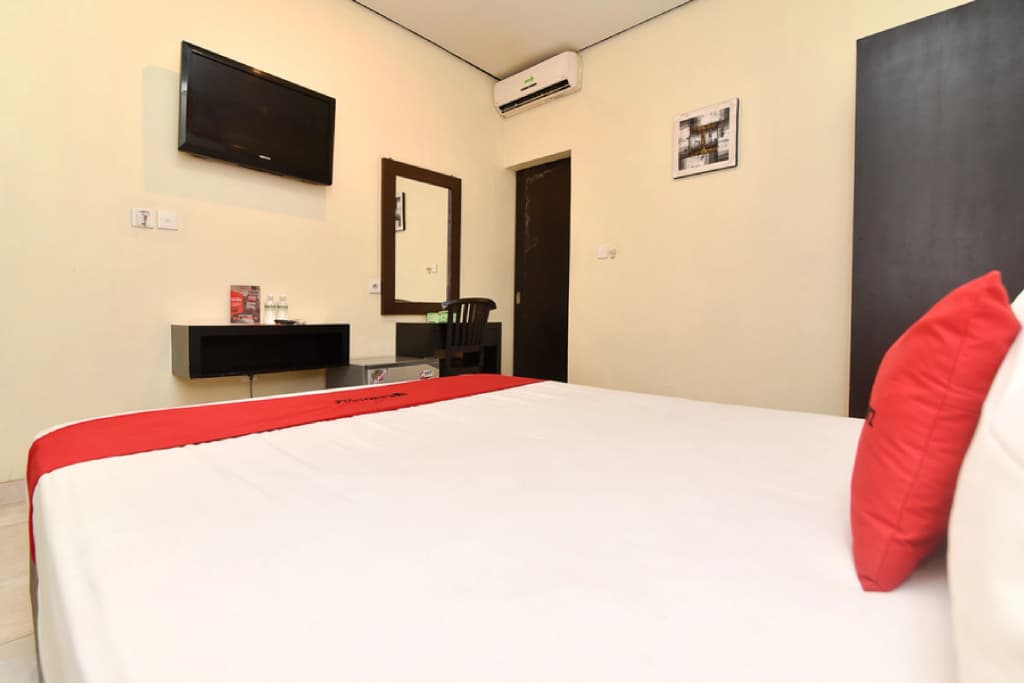 RedDoorz near Ngurah Rai Airport - main photo