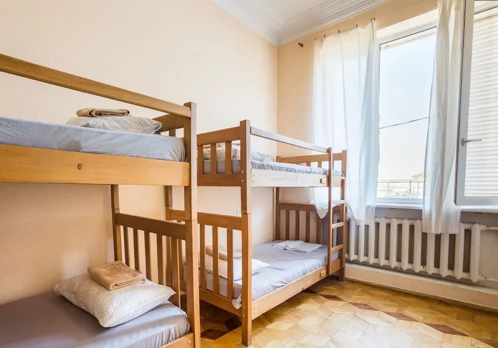 M42 Hostel - photo 2