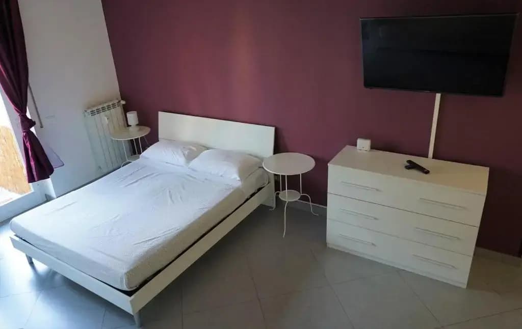 Rhome Away Marconi - main photo