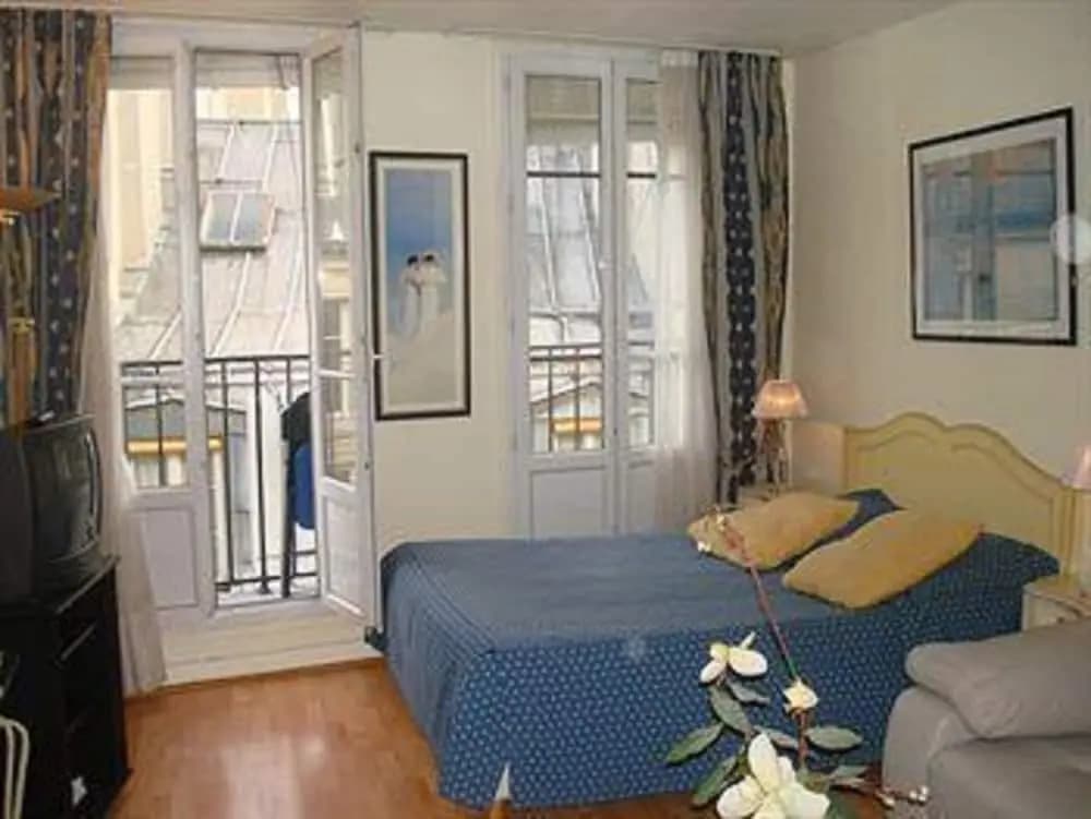 Quartier Latin (2) Apartment - photo 3