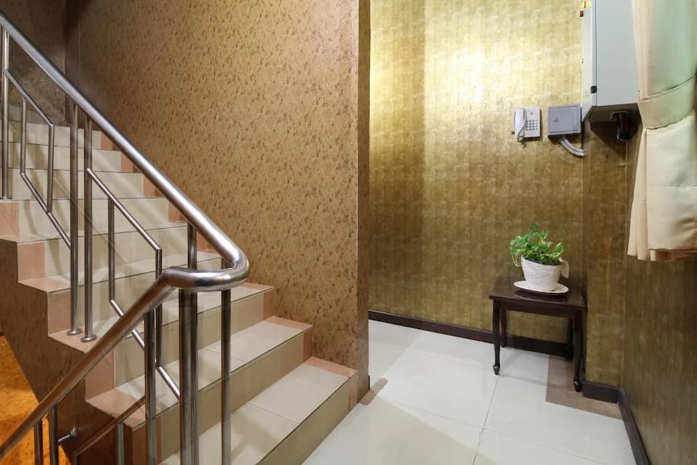 Airy Stasiun Jakarta Kota Mangga Dua Raya 24 Jakarta - photo 9