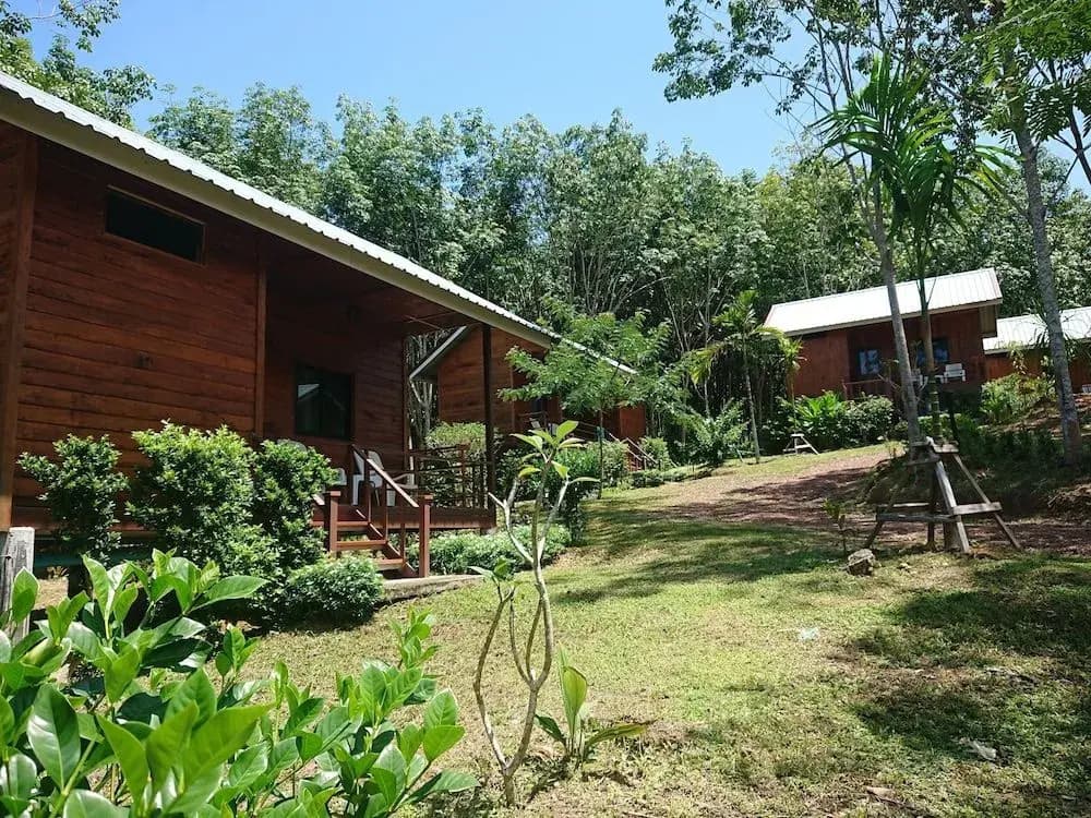Lanta Para Hut - photo 12