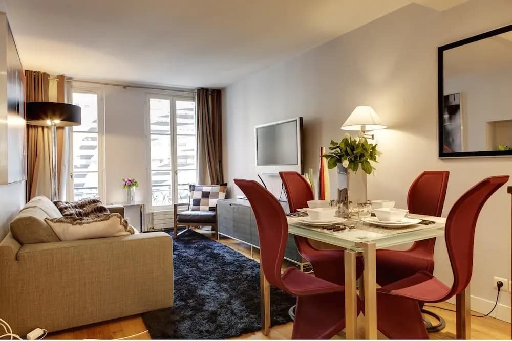 Europea - Montaigne Résidence - main photo