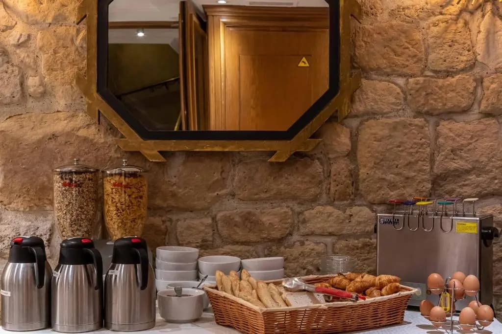Dauphine Saint Germain Hotel - photo 11