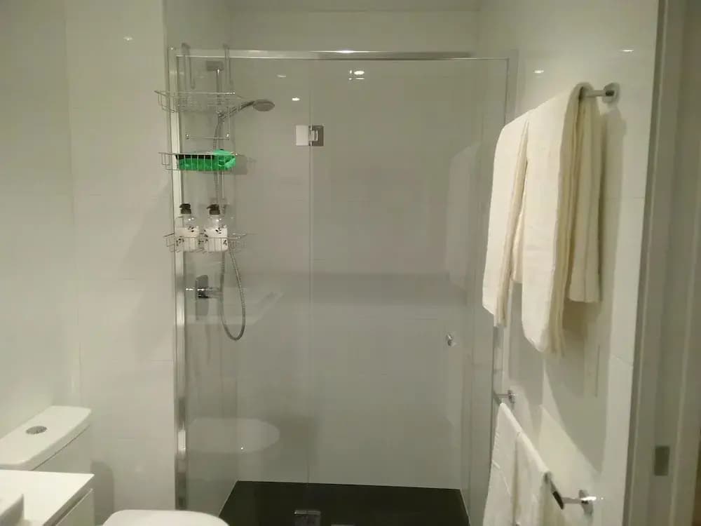Bright and Cosy Apartment with Terrific View, Cbd - photo 11