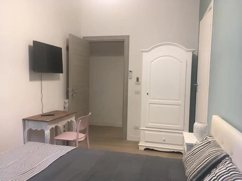 Vatican Room and Kitchen - main photo