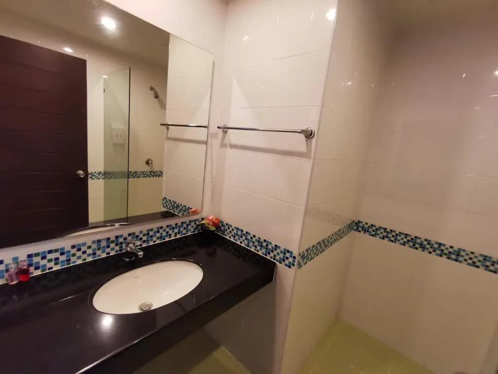 Chollada Inn Kamala - photo 11