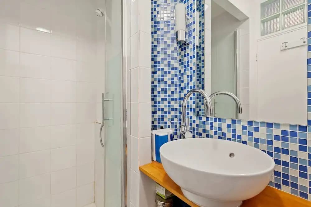 Charming Apartment Located at the Foot of the Sacred Heart - photo 7