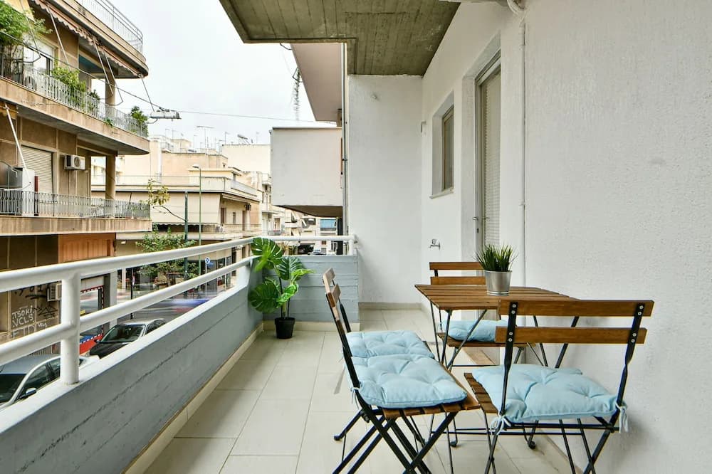 Comfy Home next to metro - photo 9