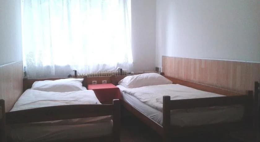 Hostel Sokol Troja - photo 4