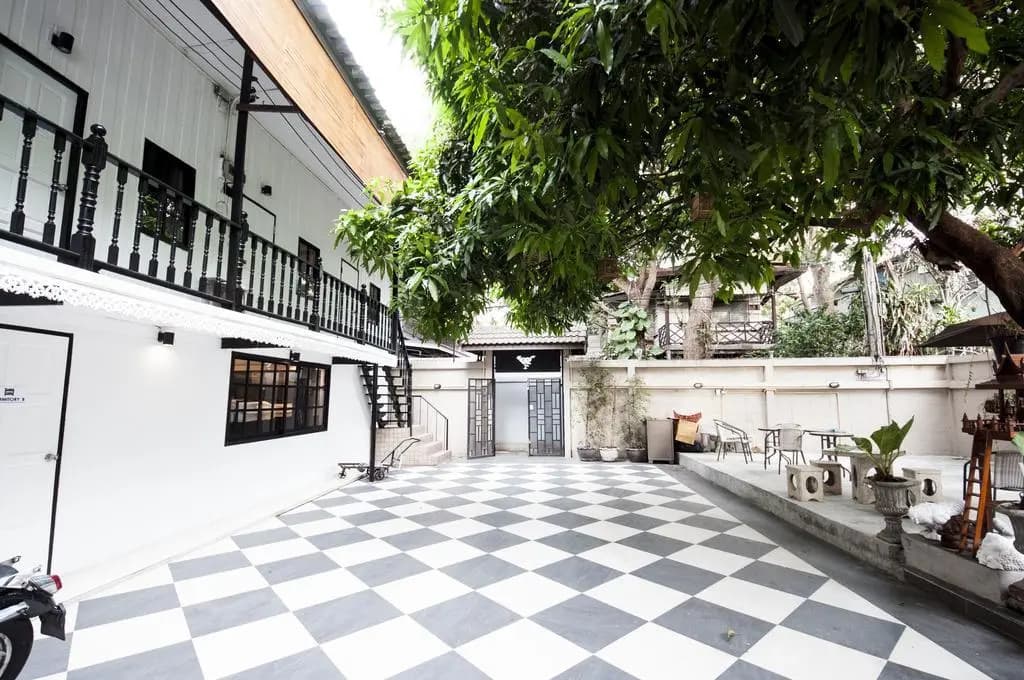 Oh Compound Hostel - photo 13