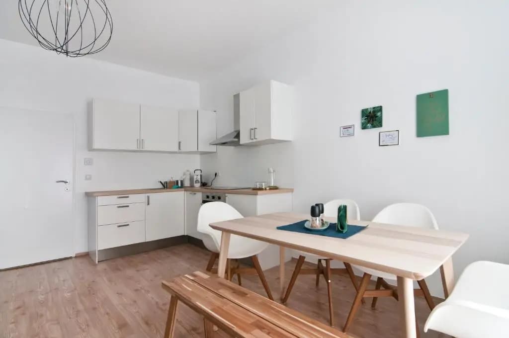 Stylish Self-Check-In Apartment With 2 Bedrooms - photo 14