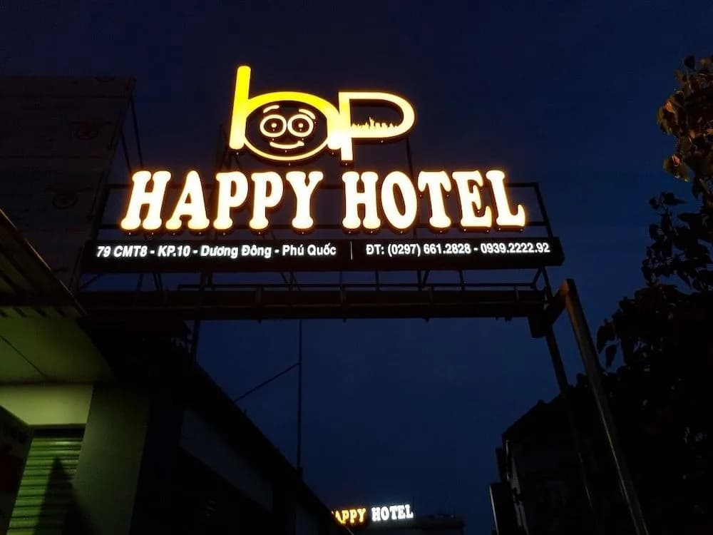Happy Hotel - main photo