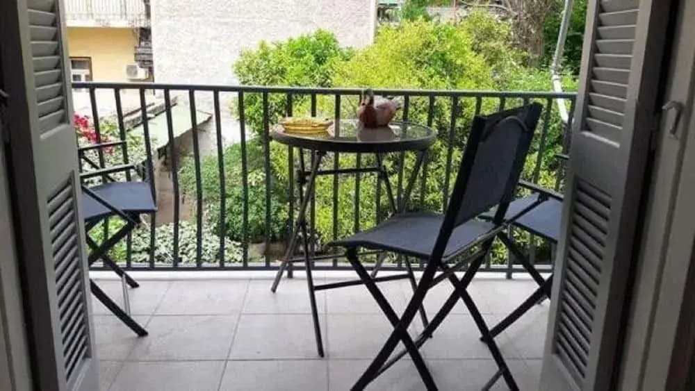 Marion-Athenian Style Apartment - photo 7