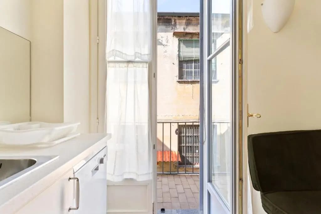 Corso Vercelli Elegant Apartment - photo 8