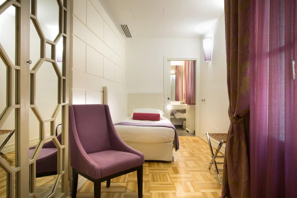Hotel Number Nine - photo 2