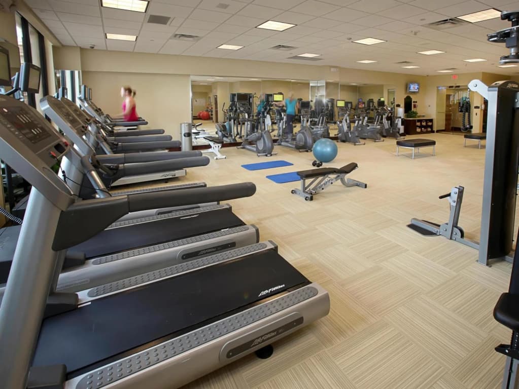 Florida Hotel & Conference Center in the Florida Mall - photo 24