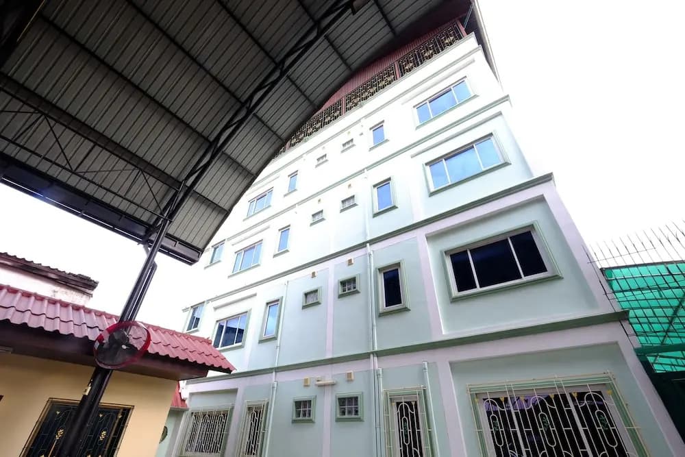 K.D.M. Residence - main photo