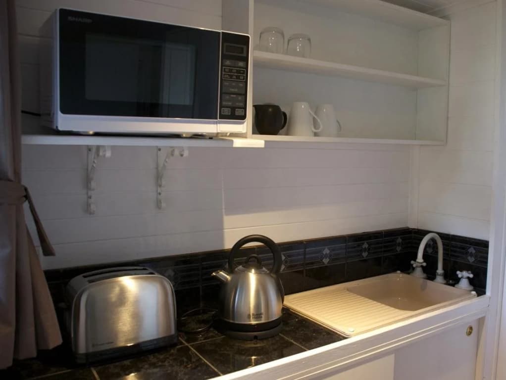 Devon Guest House - photo 13