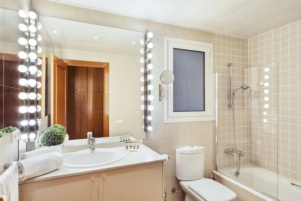 Uma Suites Luxury Downtown - photo 9