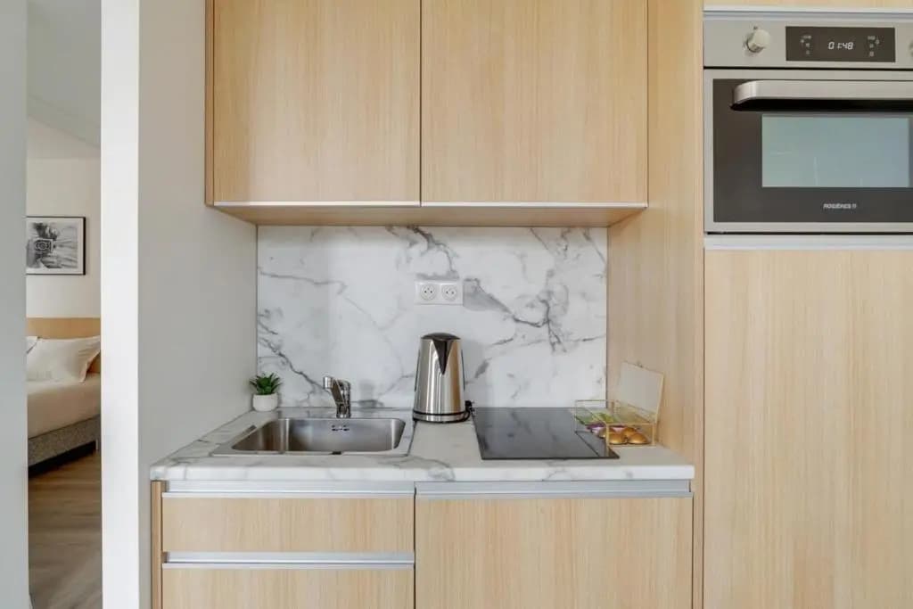 155-Suite Georges Marvelous 1 BDR APT New Paris - photo 17