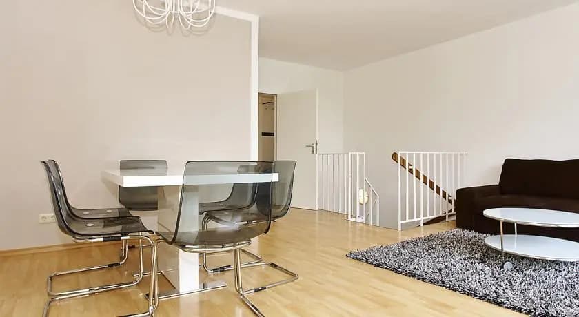 Town Apartments Checkpoint Charlie - photo 4