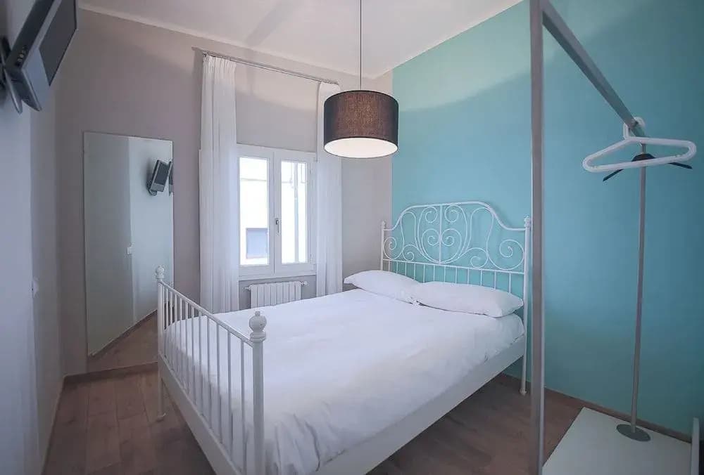 Pinzochere White - main photo