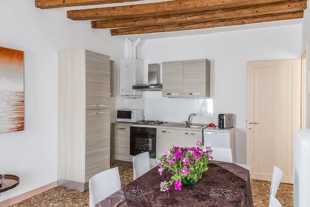 Accademia Charm Apartments - photo 19