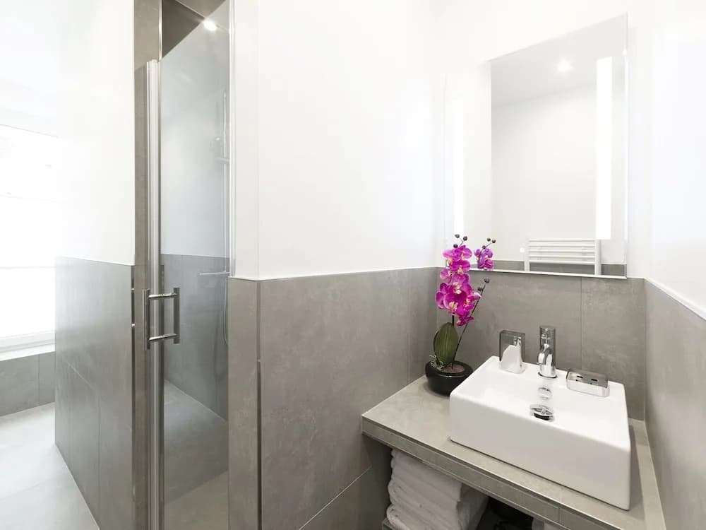Luxury 3BDR Le Louvre II by Livinparis - photo 8