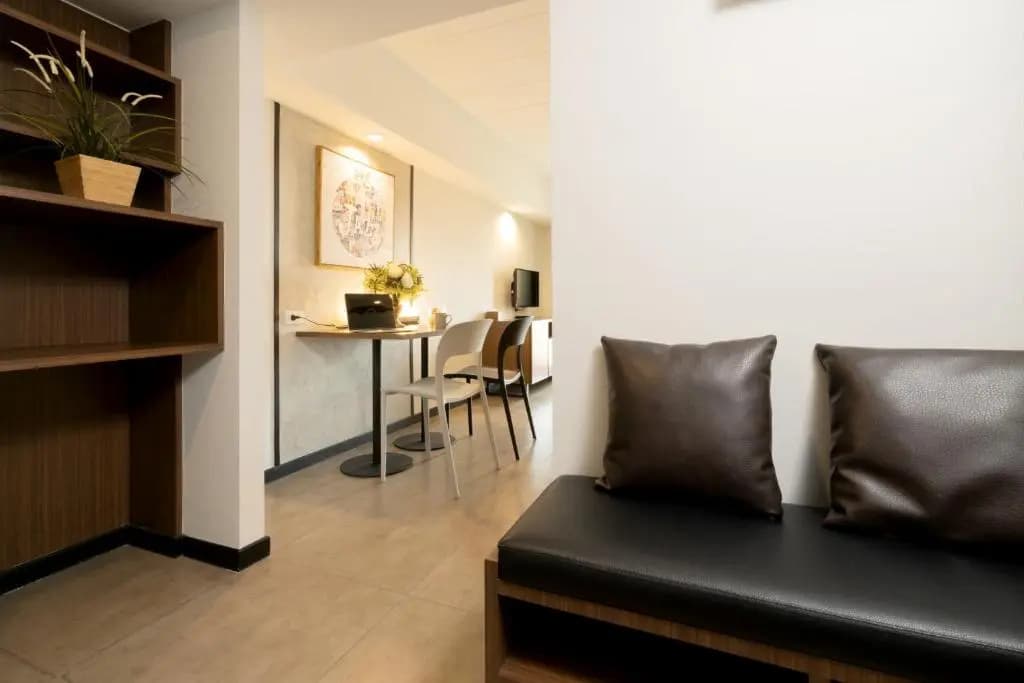 The Home Hotel - photo 12
