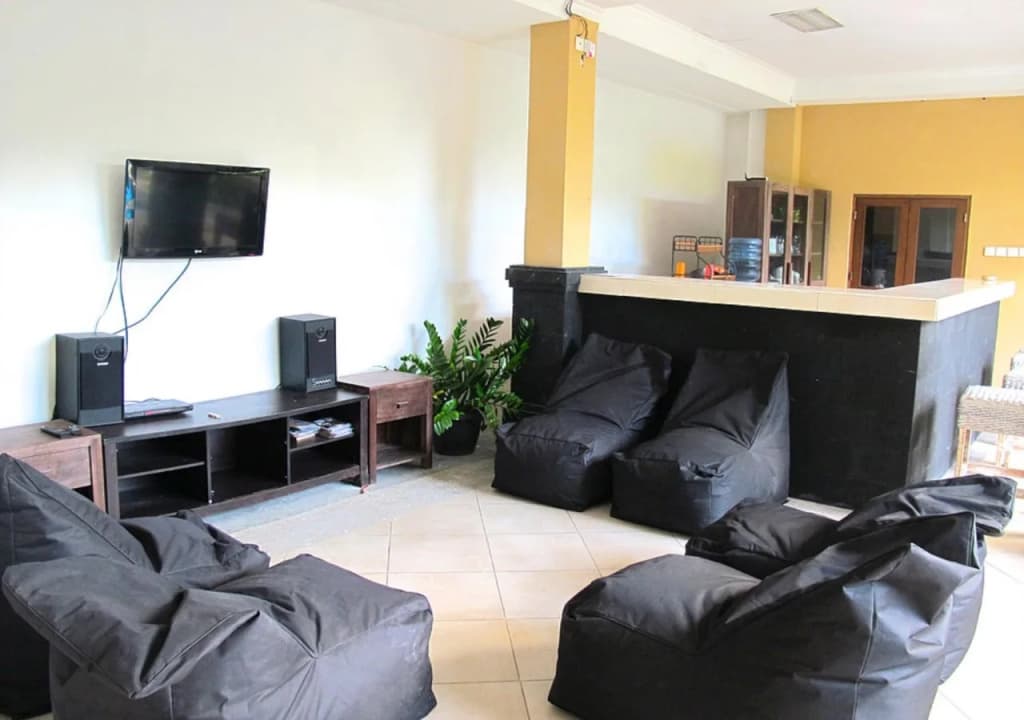 Canggu Surf Hostel - photo 2