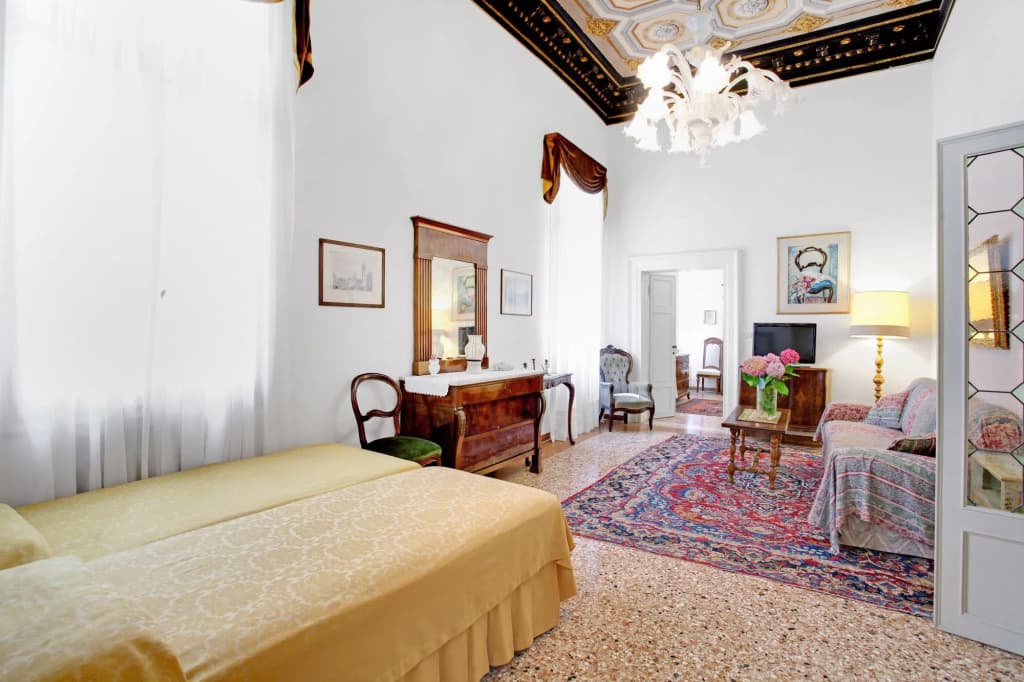 Testa - WR Apartments - photo 3