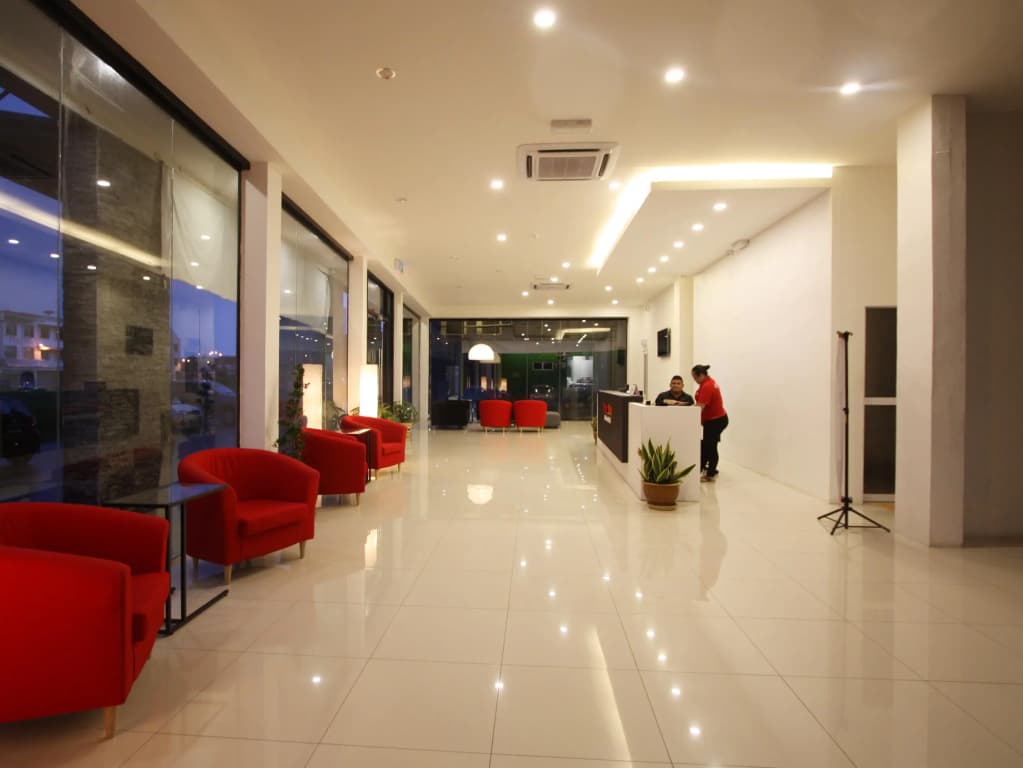 Place2Stay Business Hotel - Waterfront - photo 2