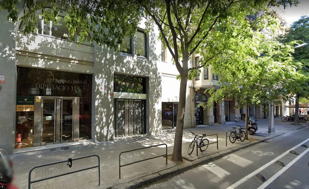 Charming 3BR & sunny Terrace in Eixample - Noname - photo 13