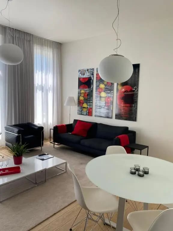 Luxury Center Apartment - photo 3
