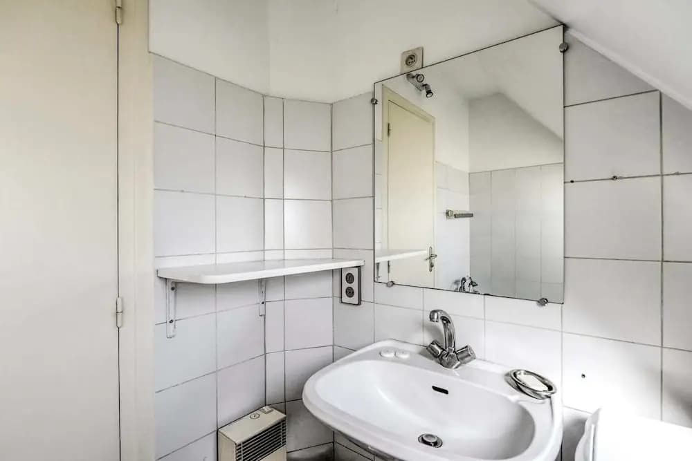 Rustic 3-bdr Family Apartment in Canal St. Martin - photo 4