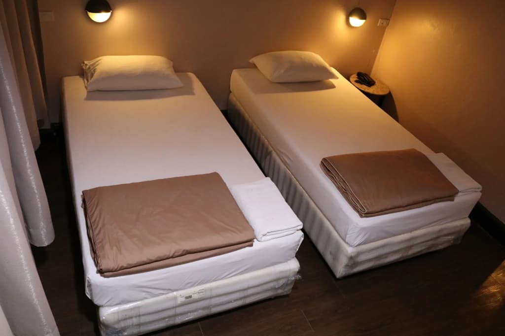 Suksawad Hotel - photo 2