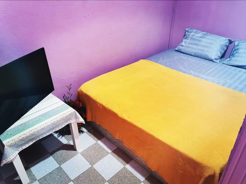 BOBI's Cafe Backpackers Hostel - photo 5