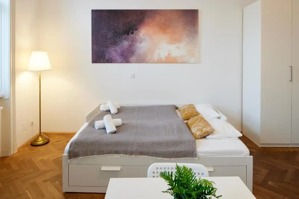 Nice Studio Close To Metro III (Adults Only) - photo 3