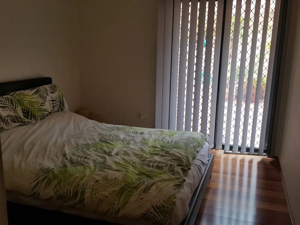 Central 2 bedroom apartment - photo 2