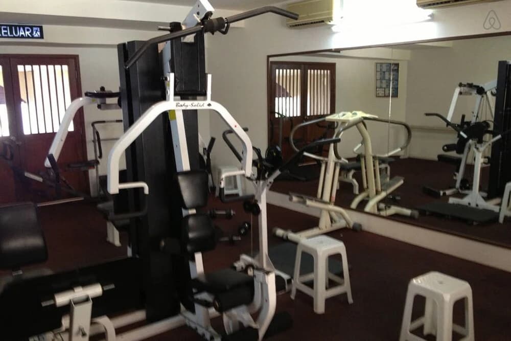 Mansion One Service Suite - photo 12