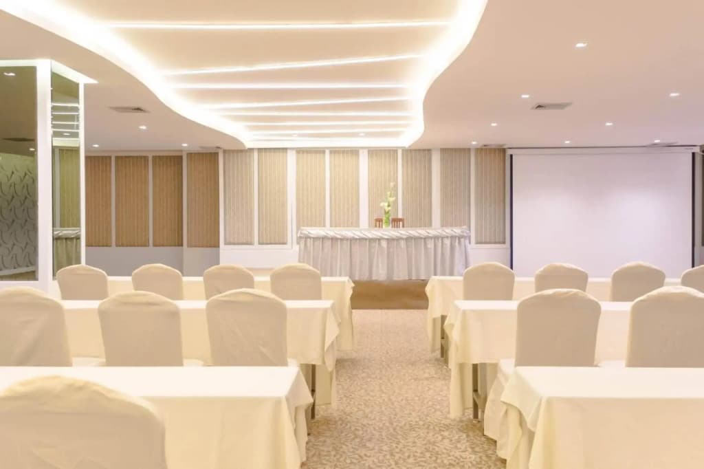 Jomtien Thani Hotel - photo 20