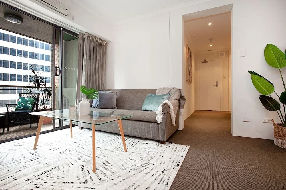 York St Apartment - photo 3