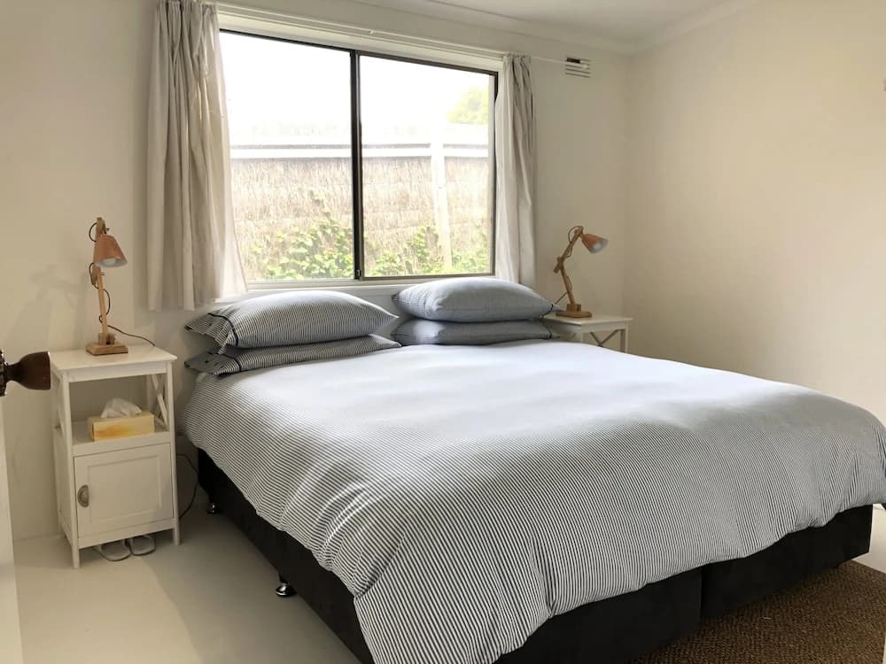 Shipley@Portsea - main photo