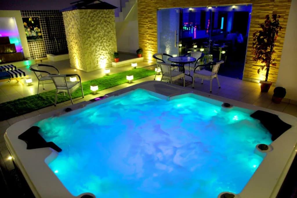 Hotel The Pearl - Newly Renovated in City Centre - photo 12